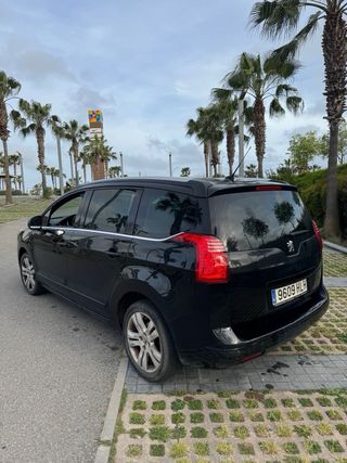 Peugeot 5008 2012