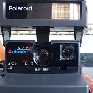 Polaroid 636 Closeup Instant Camera