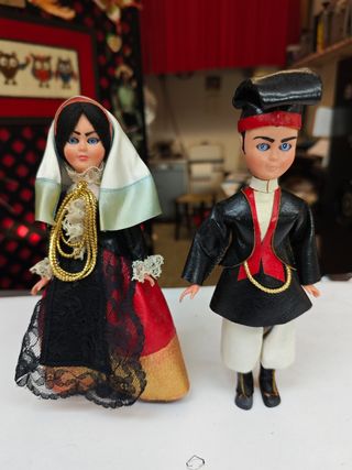 Bambole souvenir vintage - Coppia alte cm 20