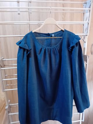 Blusa azul manga larga