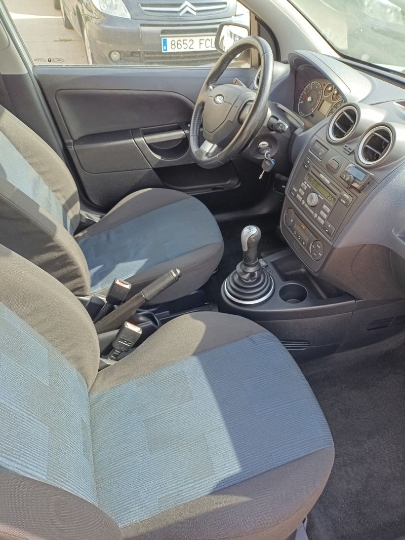 Ford Fiesta 1.4 TDCi Trend 2006, foto 11