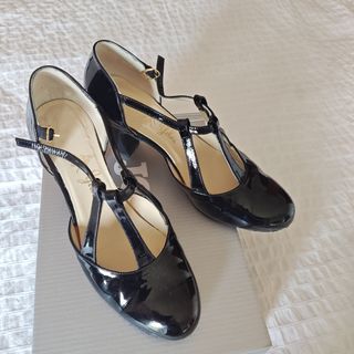 Zapatos salón negros lacados -talla 41