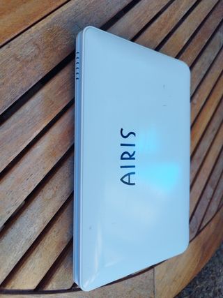 Airis Kira N7000 7" Ultra-Portable NETBOOK PC