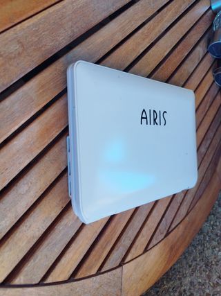 Airis Kira N7000 7" Ultra-Portable NETBOOK PC