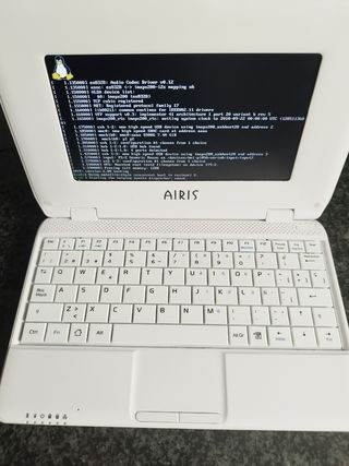 Airis Kira N7000 7" Ultra-Portable NETBOOK PC