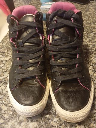 Converse All Star piel. Chuck Taylor