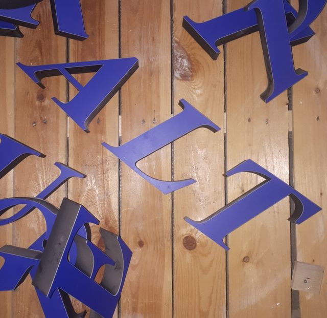 Insegna cartello Lettere in 3D blu per insegna