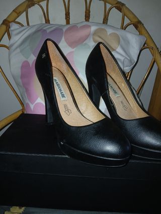 Tacones negros Mariamare