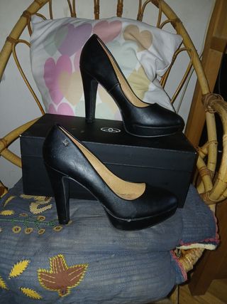 Tacones negros Mariamare