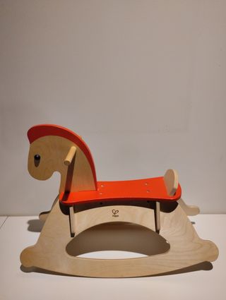Caballo balancín Hape de madera