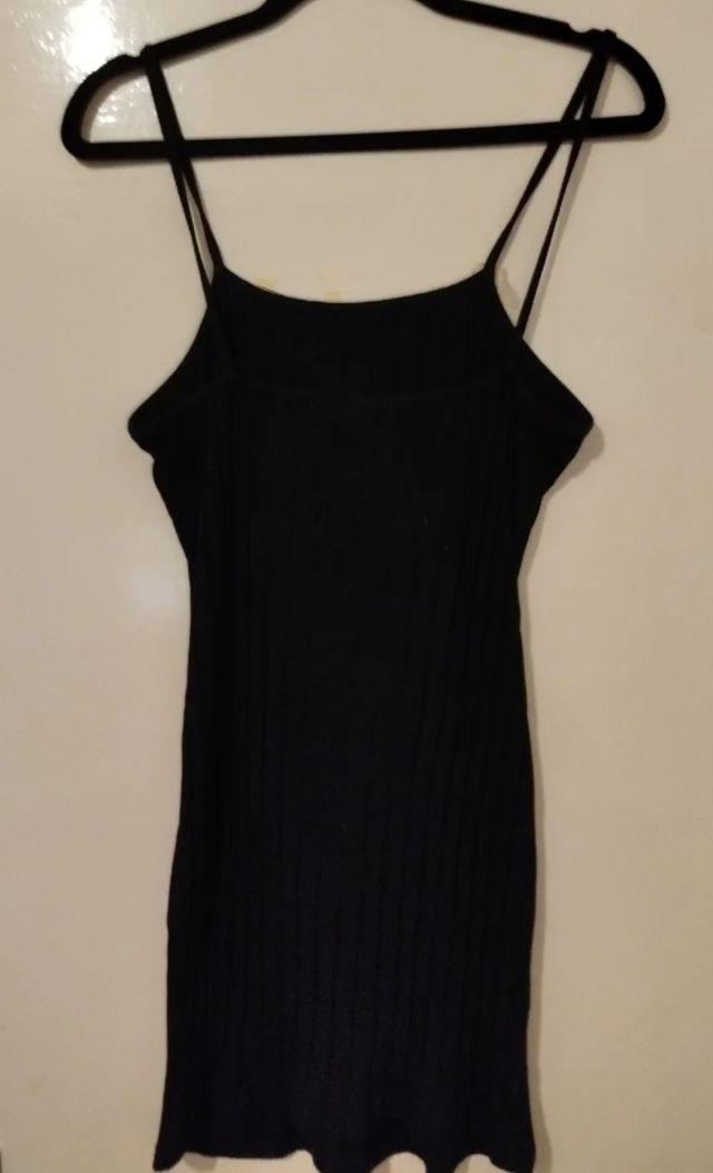 Vestido negro ajustado