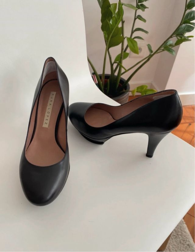 Zapatos Pura López negros tacón