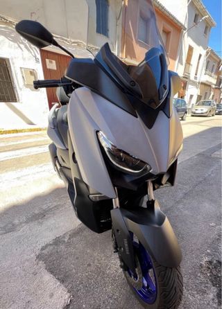 Yamaha X-Max 300 - Motocicleta año 2021 , 5300 kms