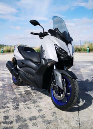 Yamaha X-Max 300 - Motocicleta año 2021 , 5300 kms