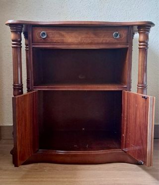 Mueble TV antiguo de madera