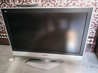 TV Panasonic 32" LCD
