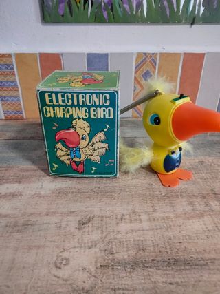 Pájaro electrónico antiguo