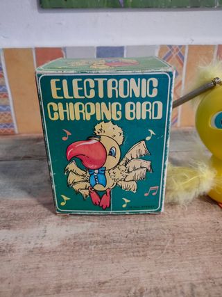 Pájaro electrónico antiguo