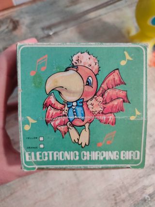 Pájaro electrónico antiguo