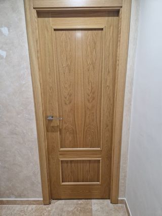 Puertas madera maciza