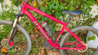 Bicicleta Rockrider Btwin 27, 5" Roja 
