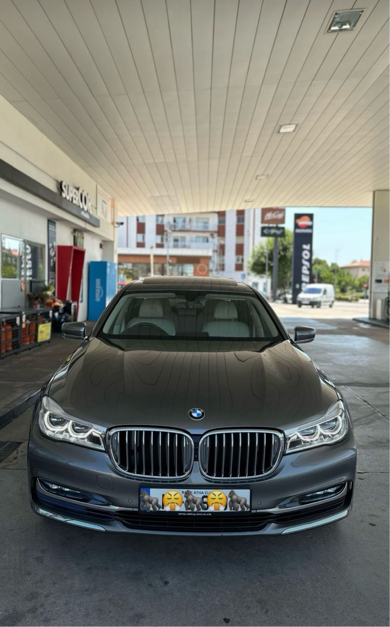 BMW Serie 7 2016 NO ESTA MATRICULADO VOLAN DERECHA - foto 1