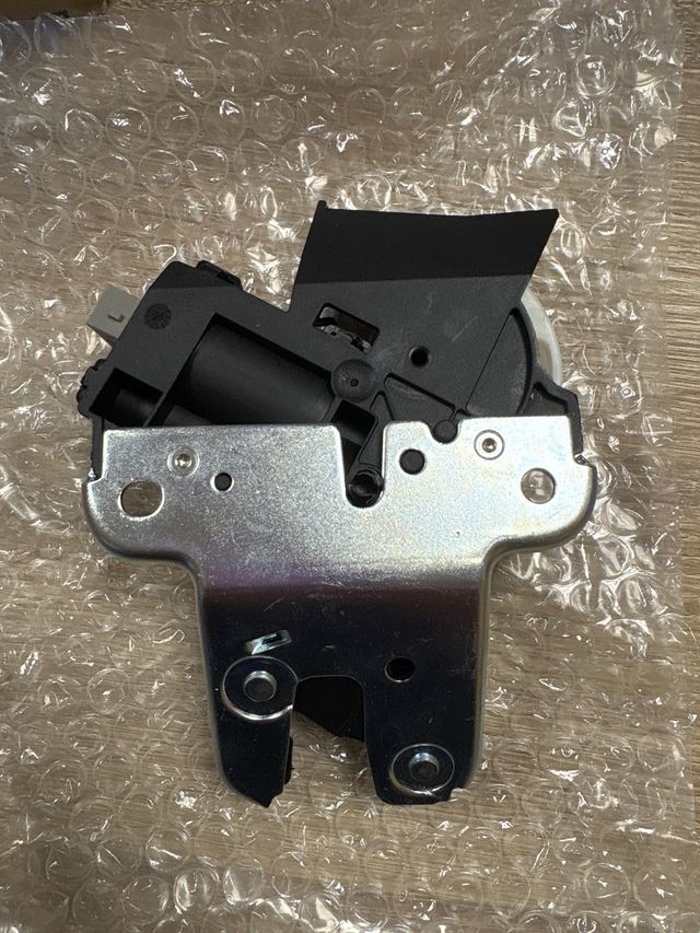 Cerradura Puerta Maletero EPLZON A5 A6 A8