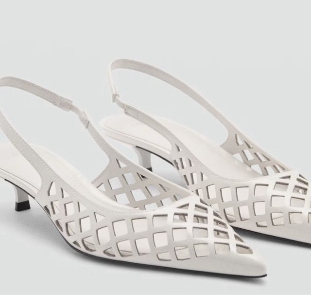Zapatos Mango blancos destalonados de segunda mano por 20 EUR en