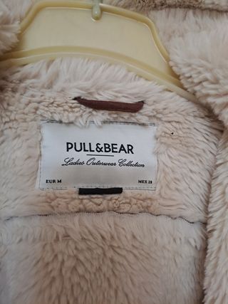 Chaquetón Pull&Bear marrón-beige talla 5