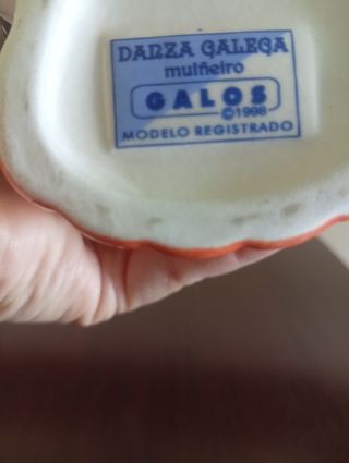 Figura cerámica tradicional gallega Galos
