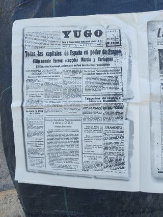 2 periódicos La Voz de Almería (1966)