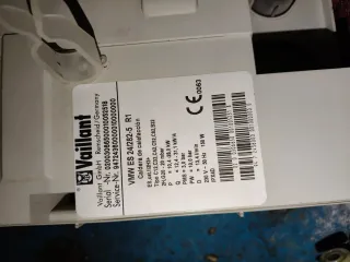 Caldera gas Vaillant blanca