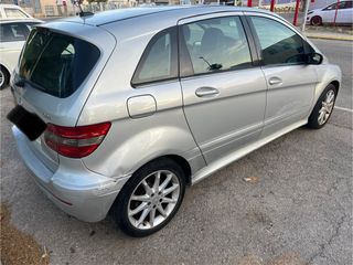 Mercedes-Benz B180 2008