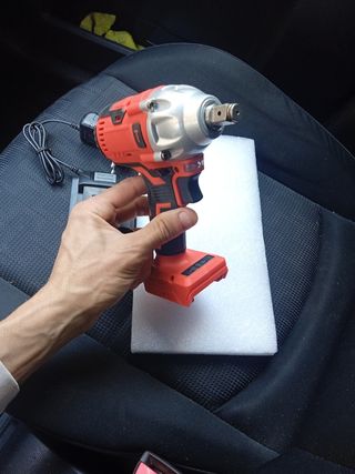 Llave de impacto inalámbrica