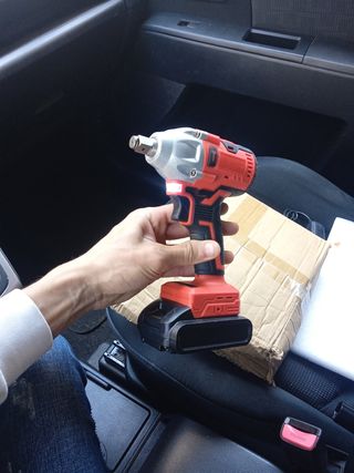 Llave de impacto inalámbrica