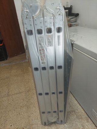Escalera aluminio plegable 4,7m
