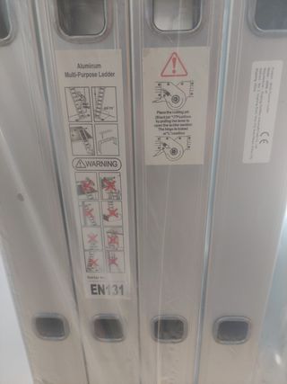 Escalera aluminio plegable 4,7m