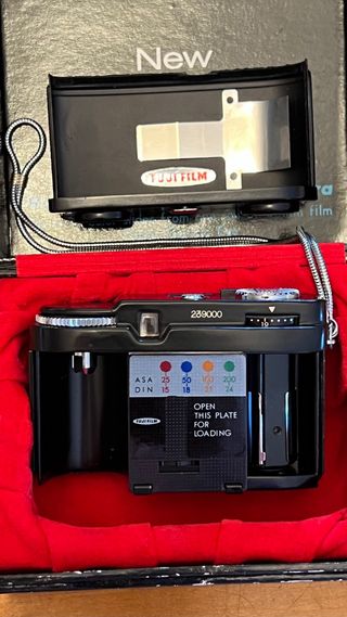 Fujica Mini - Câmera 35mm Vintage