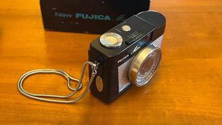 Fujica Mini - Câmera 35mm Vintage