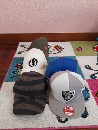 5 Gorras Variadas - New Era, Vans