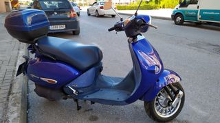 Motocicleta Aprilia Habana 125cc - Scooter Azul