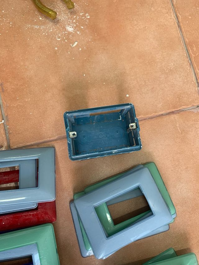 Mecanismos eléctricos italianos