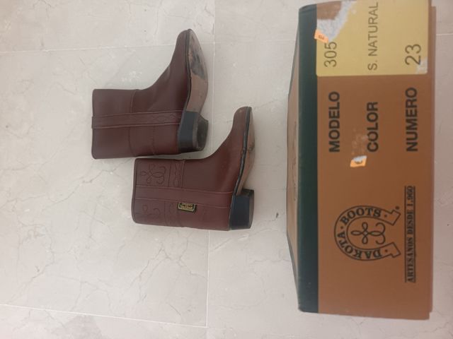 Botas Dakota Marrón - Nº 23 , 26 y 33