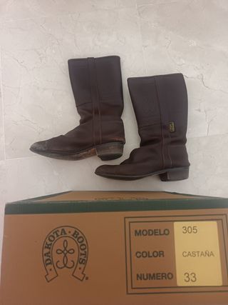Botas Dakota Marrón - Nº 23 , 26 y 33
