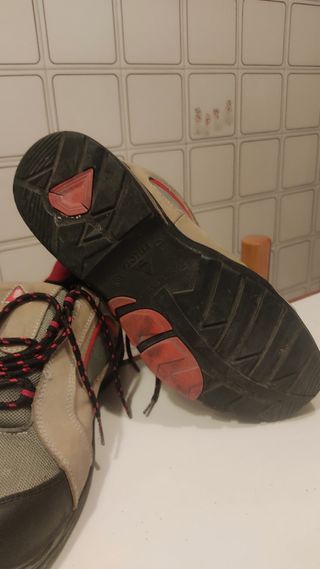 Zapatos seguridad Bellota beige/negro