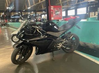 Yamaha YZF-R125 (2010) - Moto