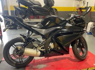 Yamaha YZF-R125 (2010) - Moto