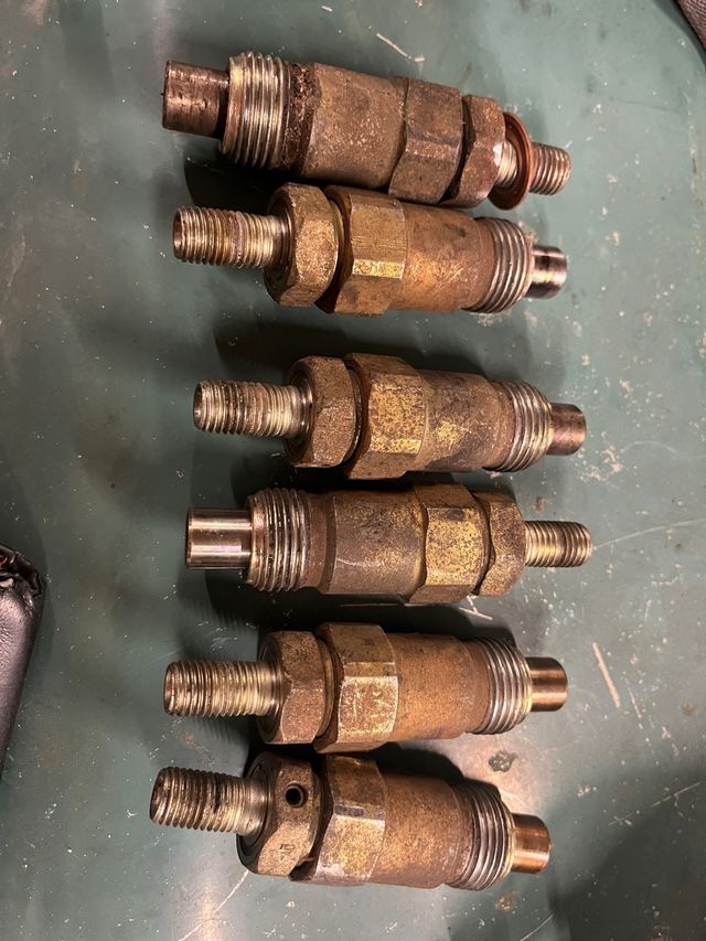 Inyectores Nissan Patrol RD28 - 6 unidades