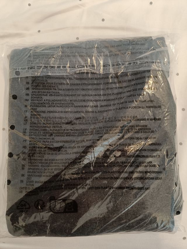 Vaqueros. Jeans rectos H&M gris oscuro, talla 36.