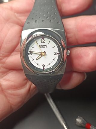 Reloj Roxy - Negro y Plata
